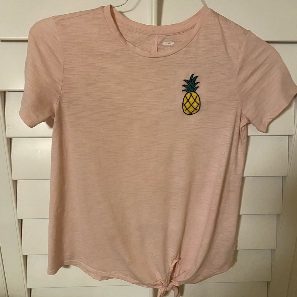 Girls pink t shirt with pineapple